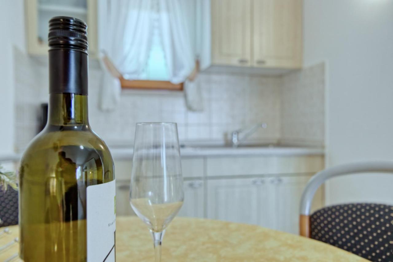 Apartmets Slavica 1644 Banjole Extérieur photo