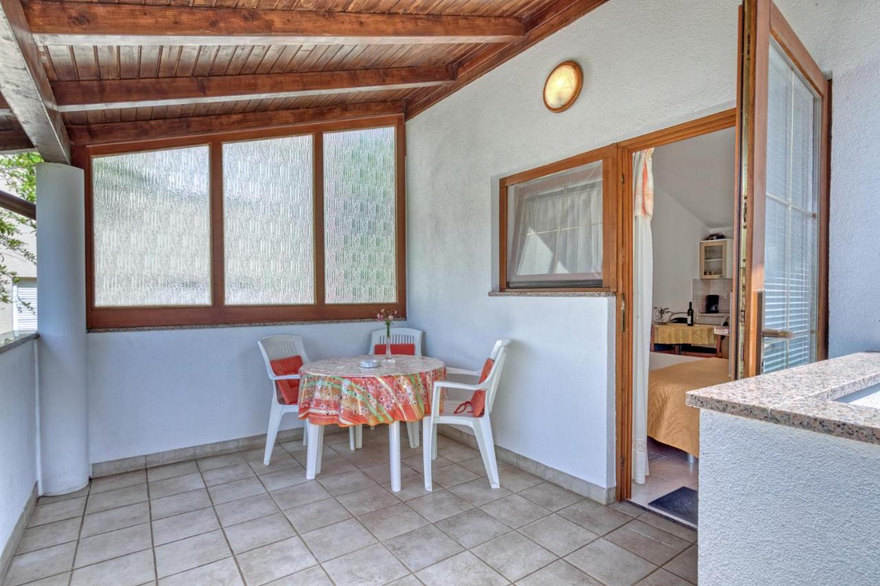 Apartmets Slavica 1644 Banjole Extérieur photo
