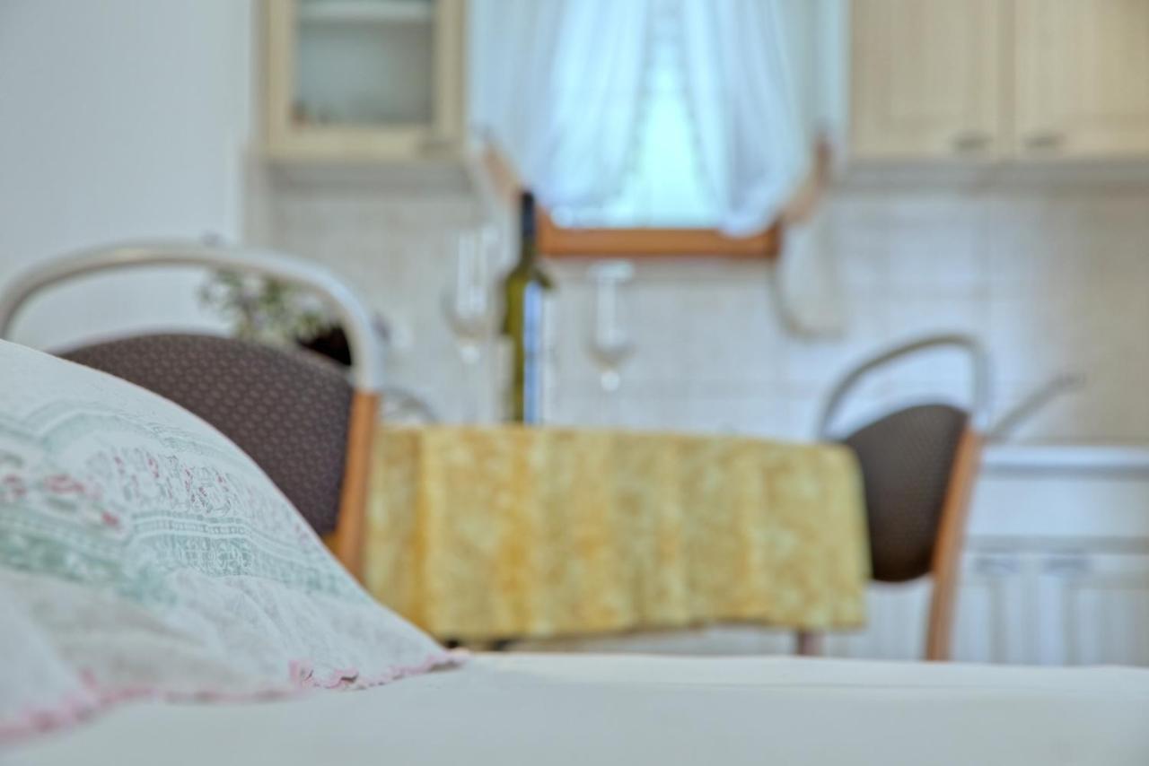 Apartmets Slavica 1644 Banjole Extérieur photo