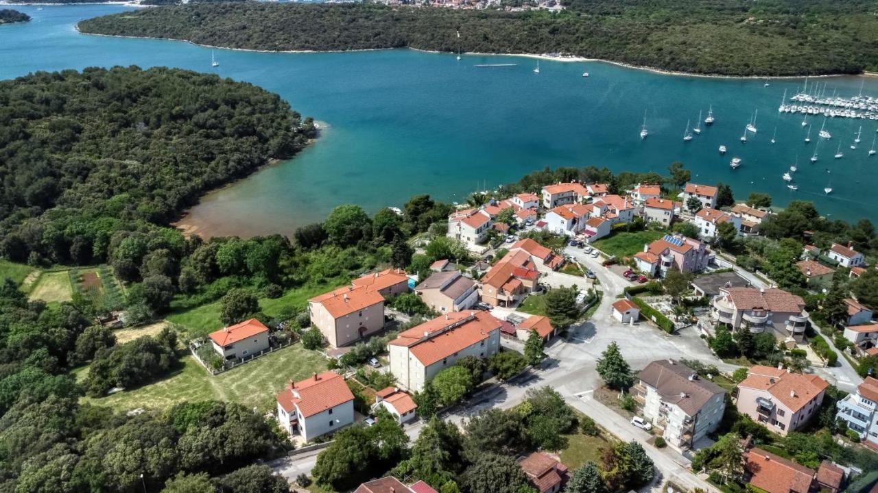 Apartmets Slavica 1644 Banjole Extérieur photo