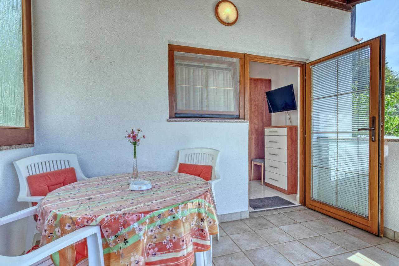 Apartmets Slavica 1644 Banjole Extérieur photo