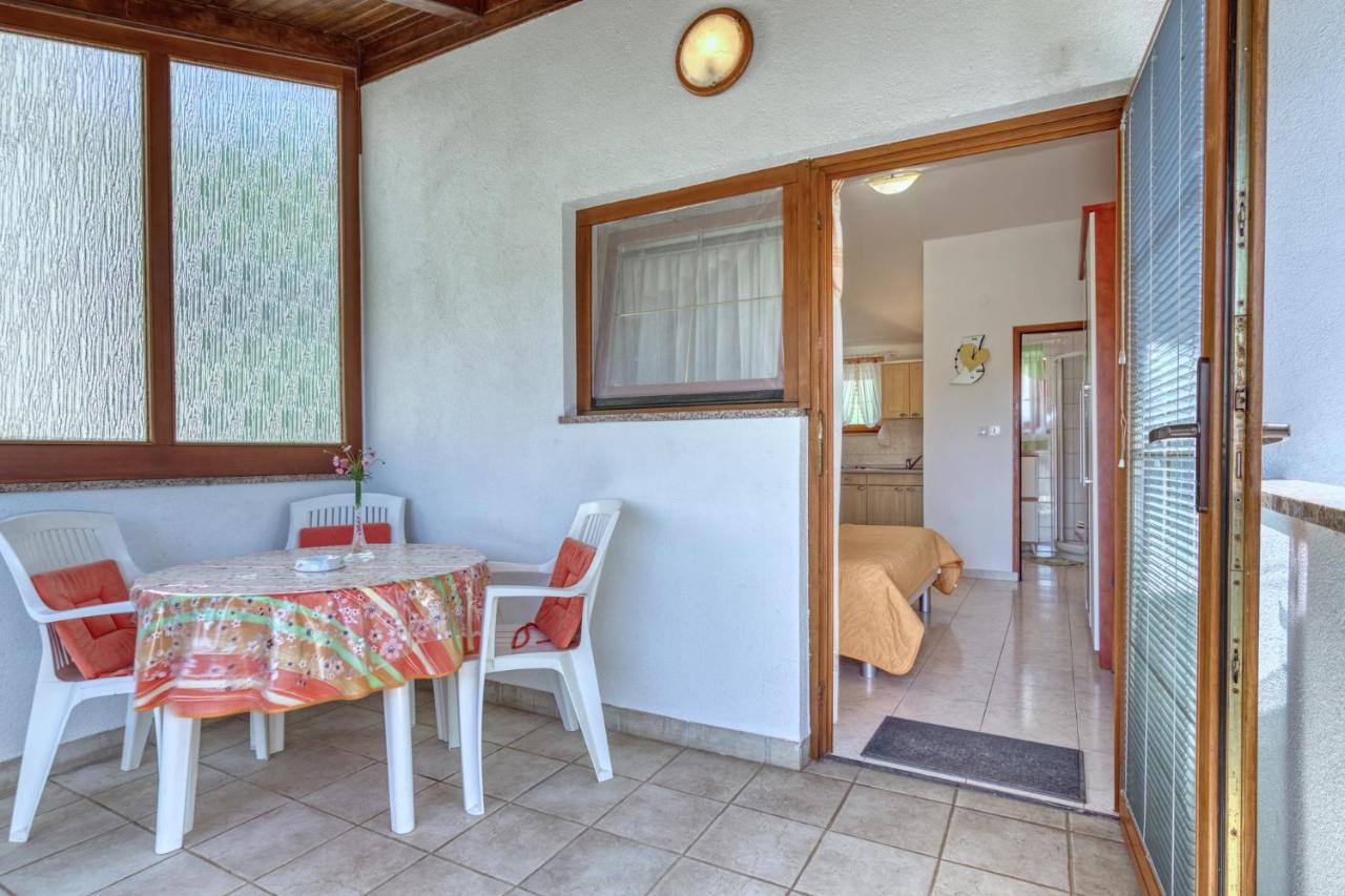 Apartmets Slavica 1644 Banjole Extérieur photo